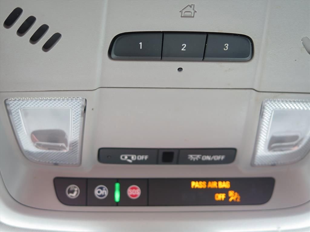 Used 2020 Chevrolet Equinox LT image 14