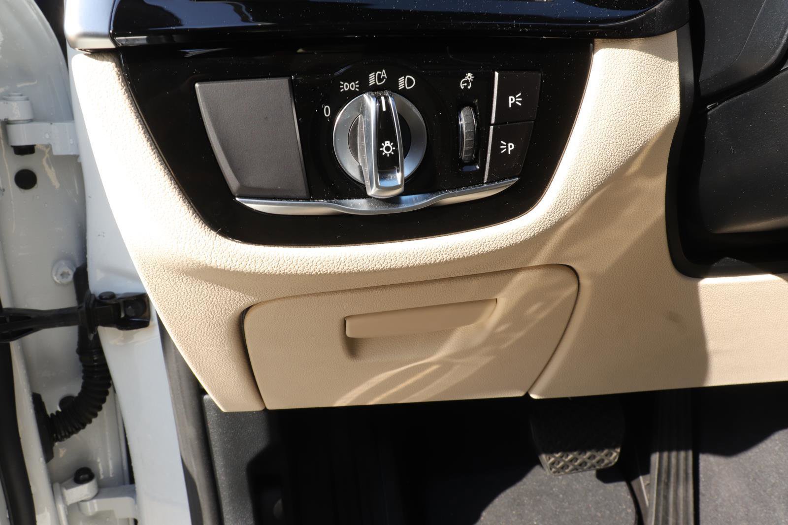 Used 2020 BMW 530i w/ Premium Package image 22