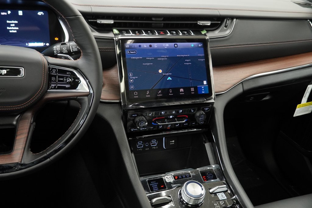 New 2025 Jeep Grand Cherokee Summit w/ Obsidian Package image 20