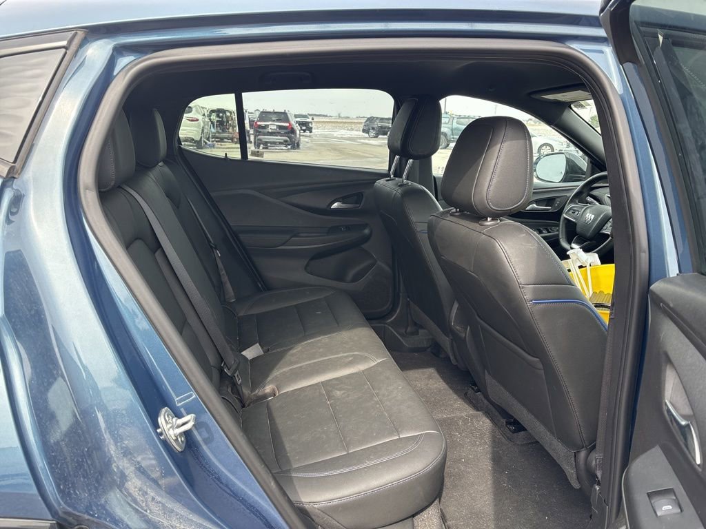 Used 2025 Buick Envista Sport Touring w/ Convenience II Package image 16