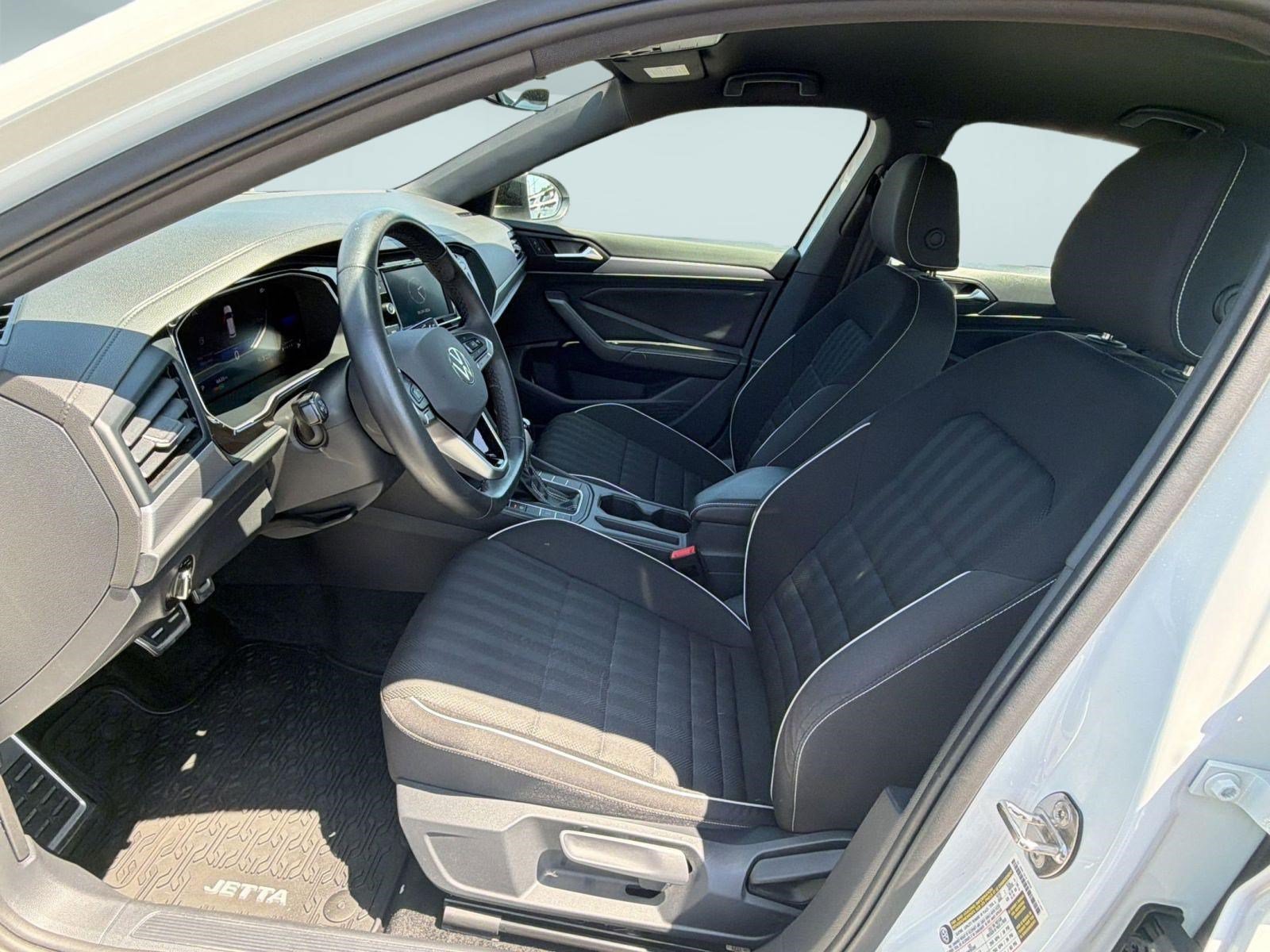 Certified 2024 Volkswagen Jetta Sport FWD image 5