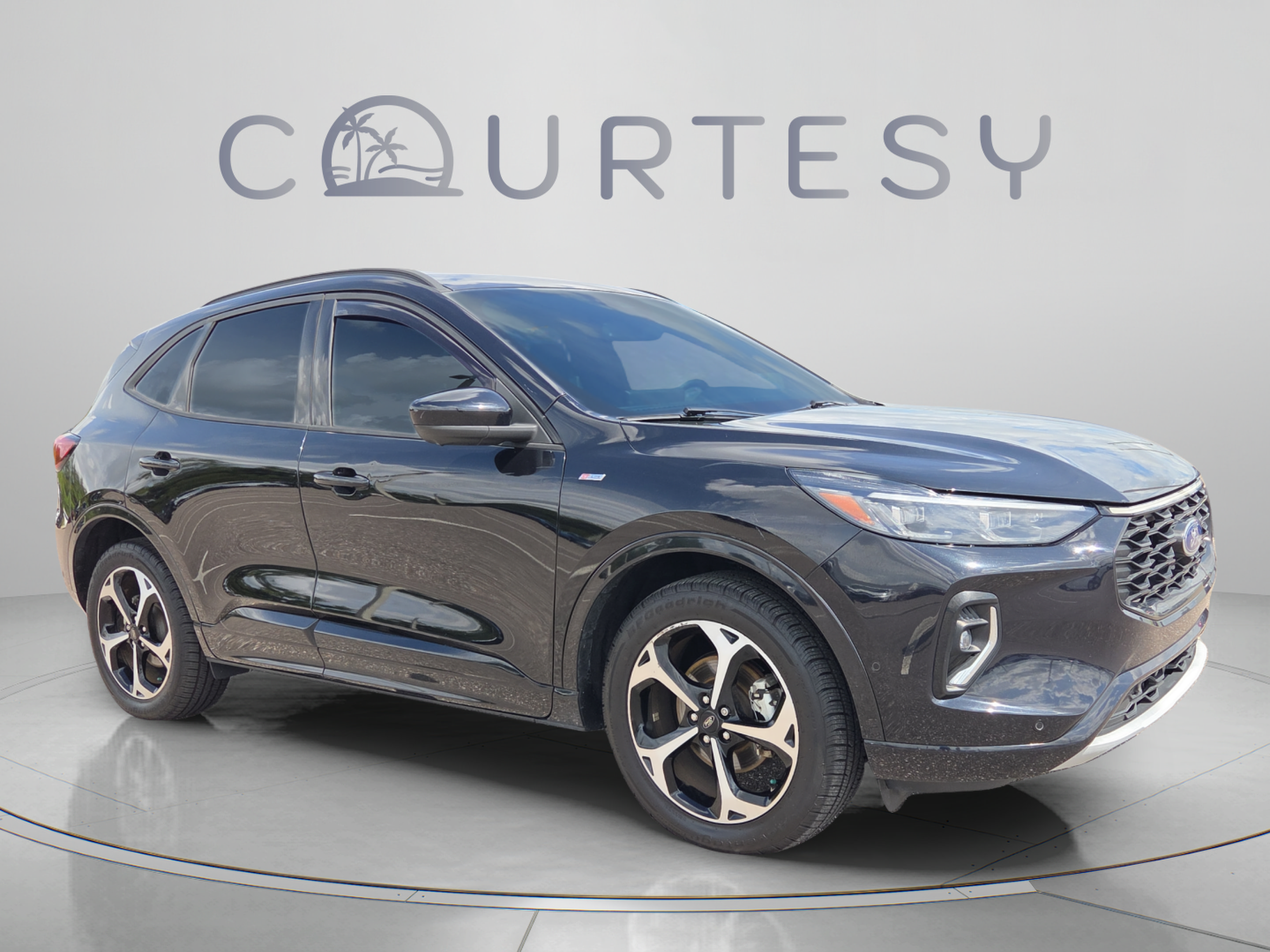 Used 2023 Ford Escape ST-Line Elite w/ Premium Technology Package AWD/4WD image 7