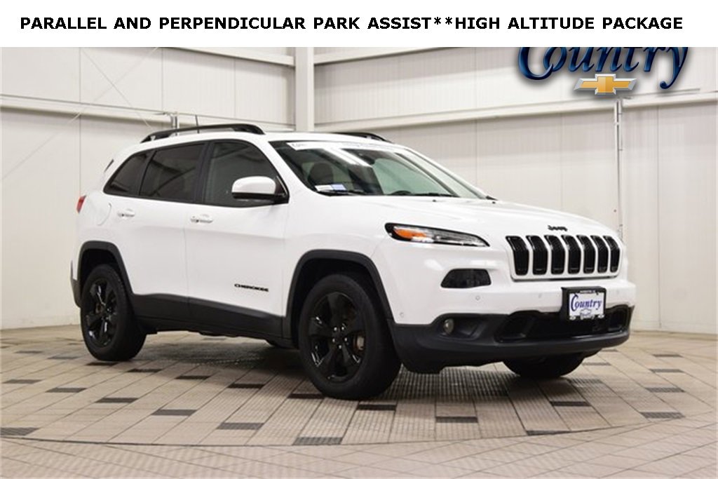 Used 2018 Jeep Cherokee Limited w/ Technology Group image 1