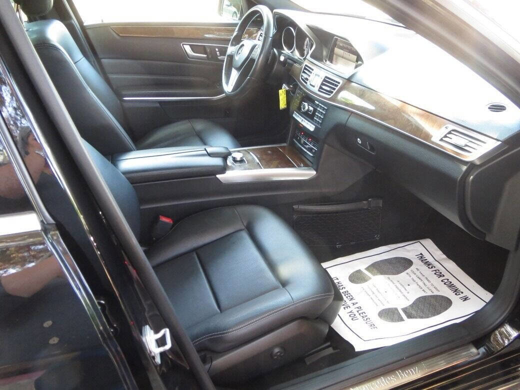 Used 2014 Mercedes-Benz E 350 4MATIC Sedan image 12