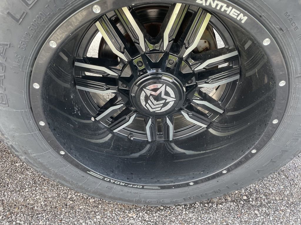 Used 2016 Ford F150 Platinum w/ Equipment Group 701A Luxury image 10