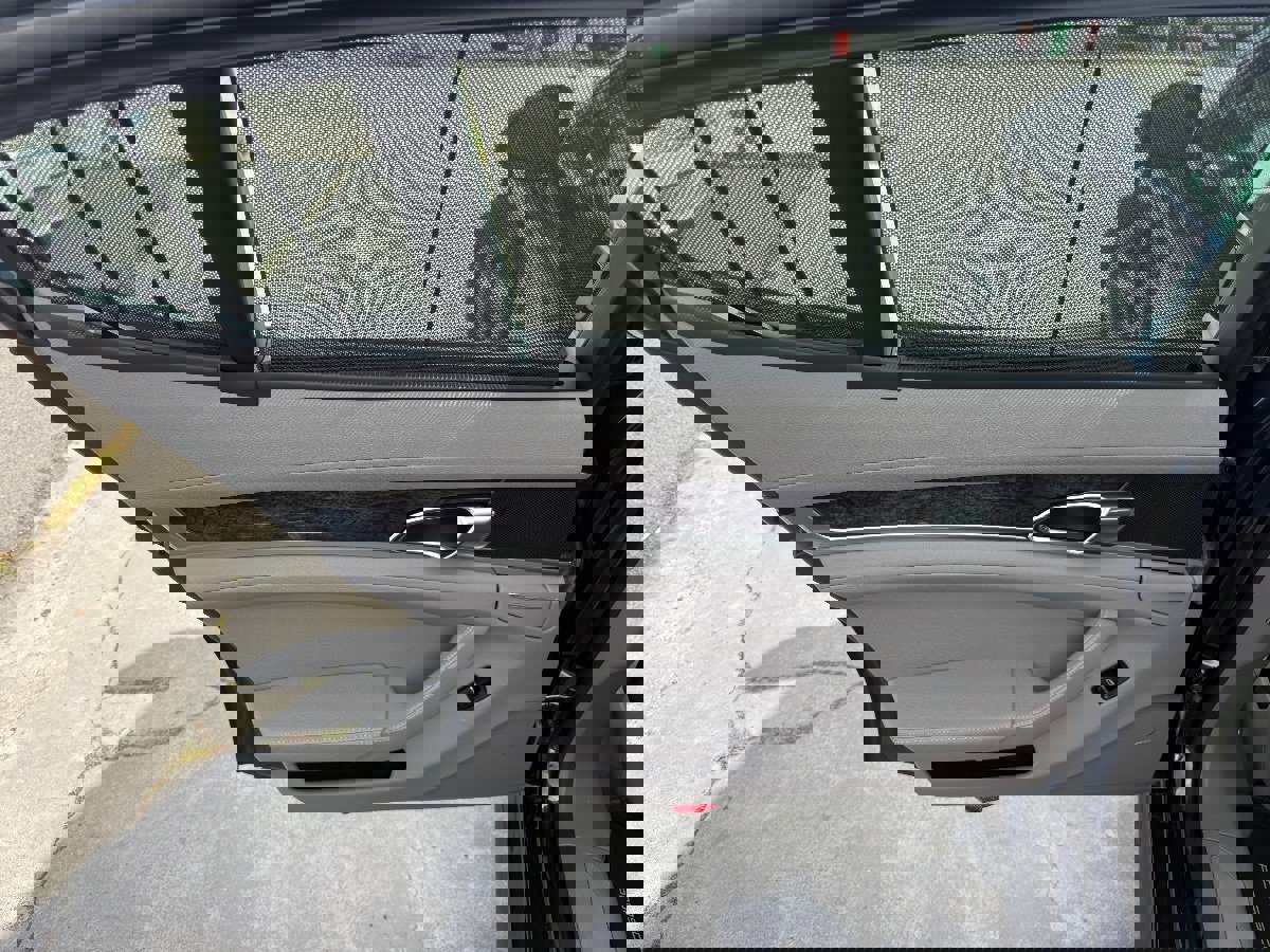 Used 2012 Porsche Panamera 4 image 9