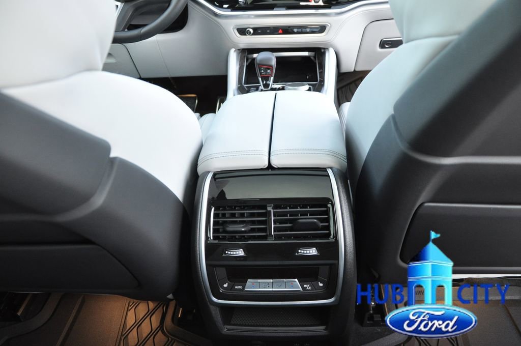 Used 2024 BMW X5 M Competition w/ Executive Package image 21