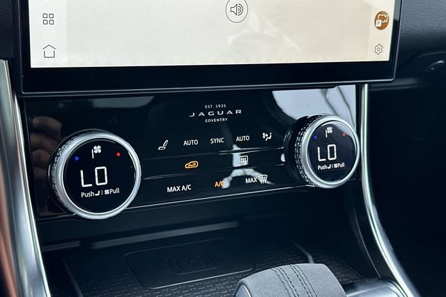 Certified 2024 Jaguar XF R-Dynamic SE AWD/4WD image 19