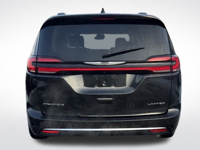 Used 2023 Chrysler Pacifica Limited image 8
