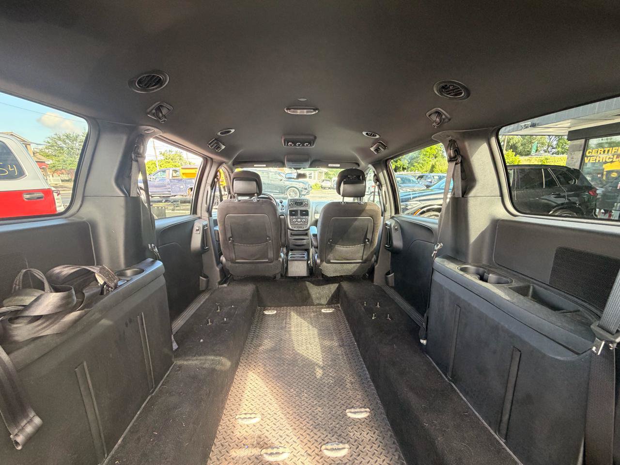 Used 2015 Dodge Grand Caravan SE w/ Quick Order Package 29E SE FWD image 17