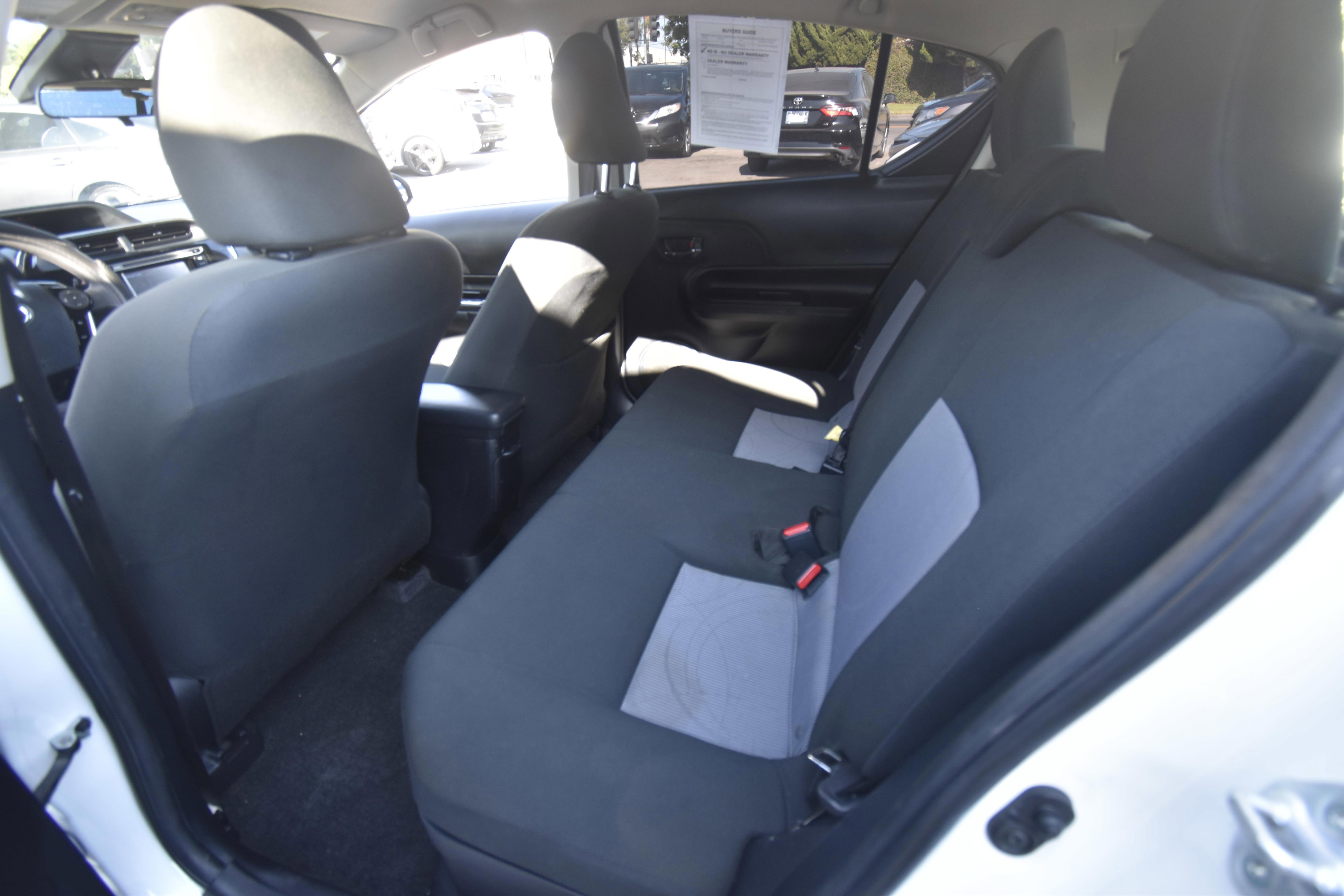 Used 2018 Toyota Prius C Two image 11