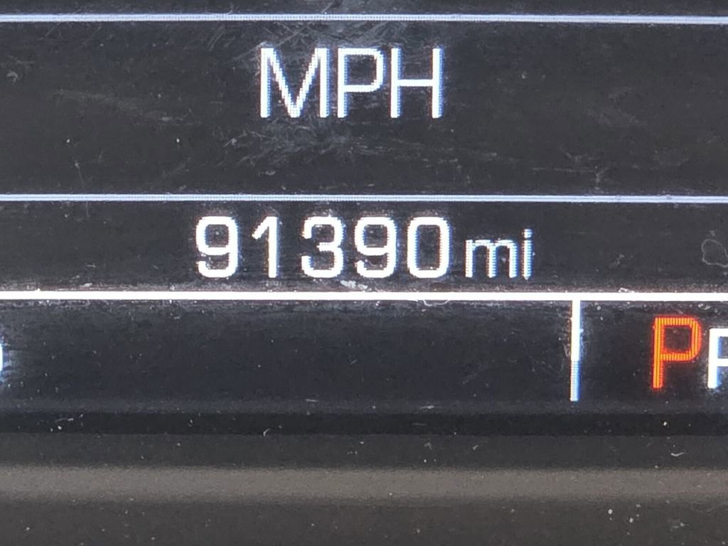 Used 2020 GMC Yukon SLE w/ SLE Value Package image 23