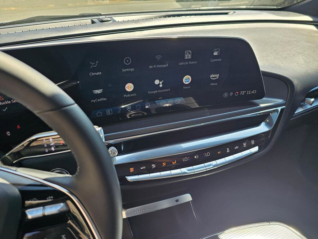 Used 2024 Cadillac Lyriq Tech w/ Driver Assist Package AWD/4WD image 27