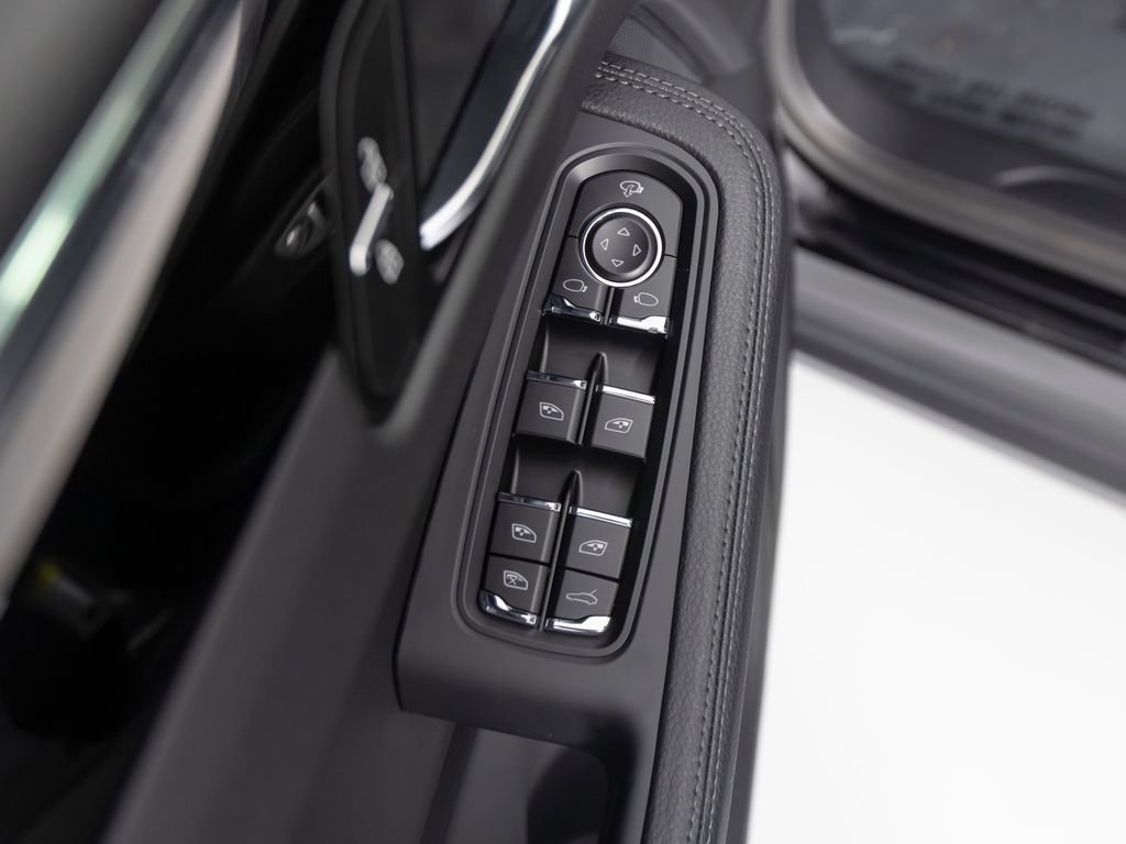 New 2026 Porsche Macan AWD/4WD image 22