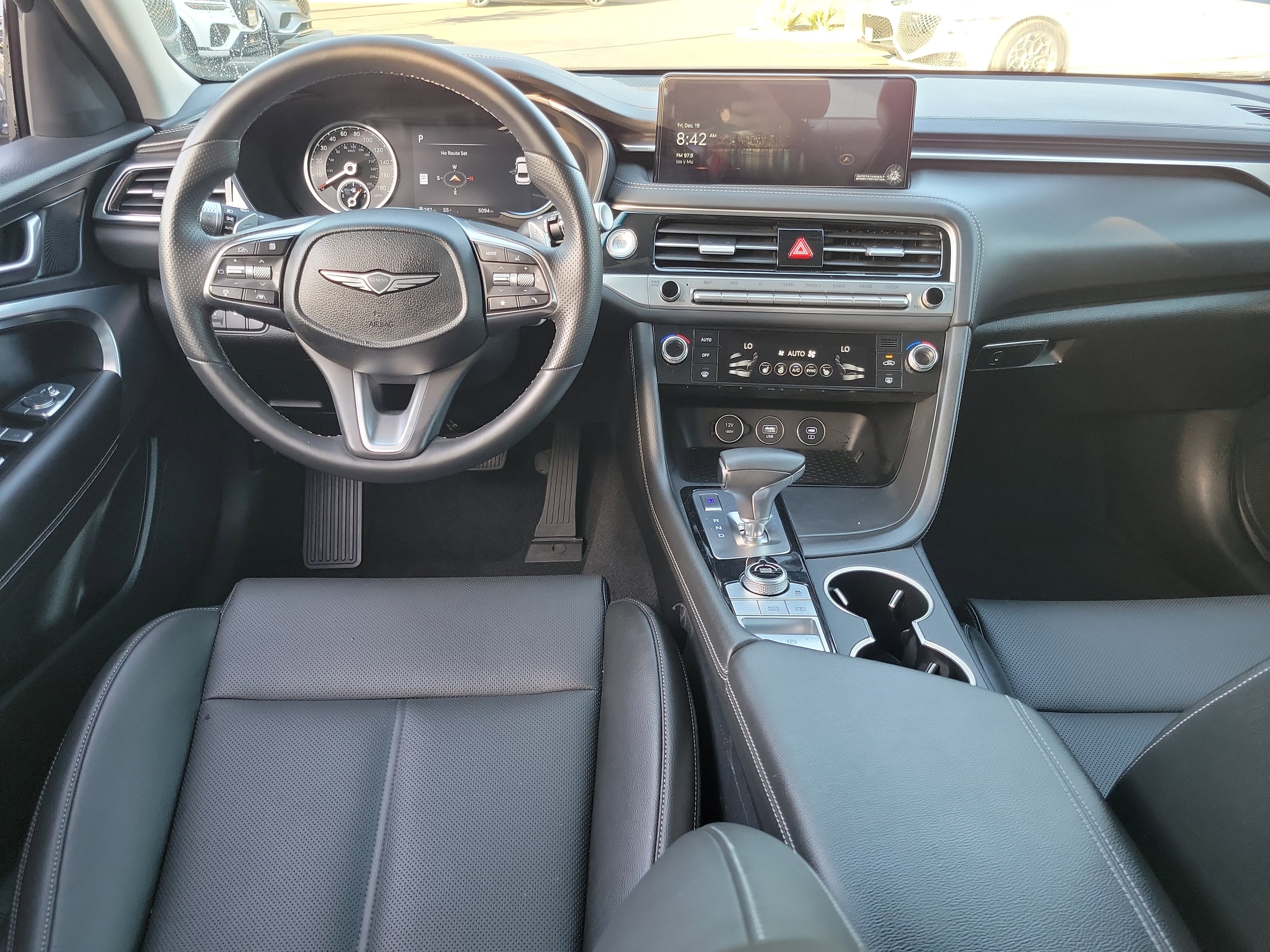 Certified 2025 Genesis G70 2.5T image 6