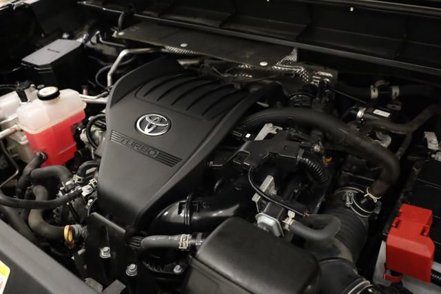 Used 2023 Toyota Highlander XLE image 11