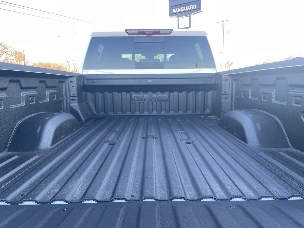 New 2026 GMC Sierra 2500 AT4X image 28