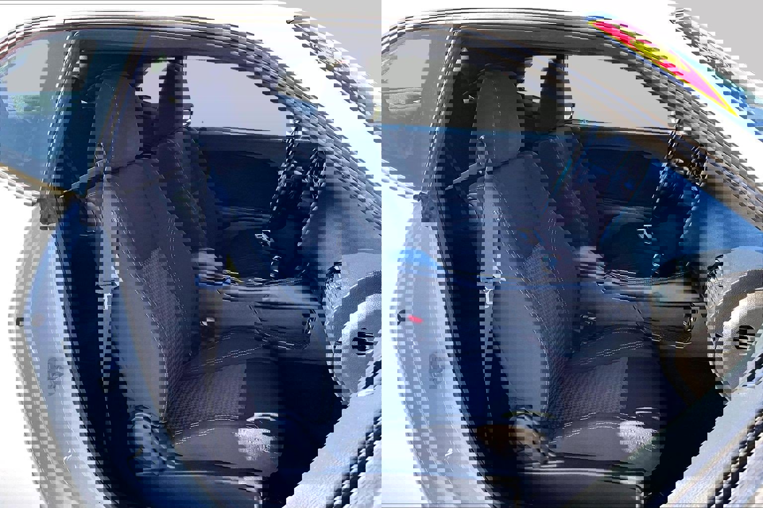 Used 2021 Dodge Challenger SXT image 7