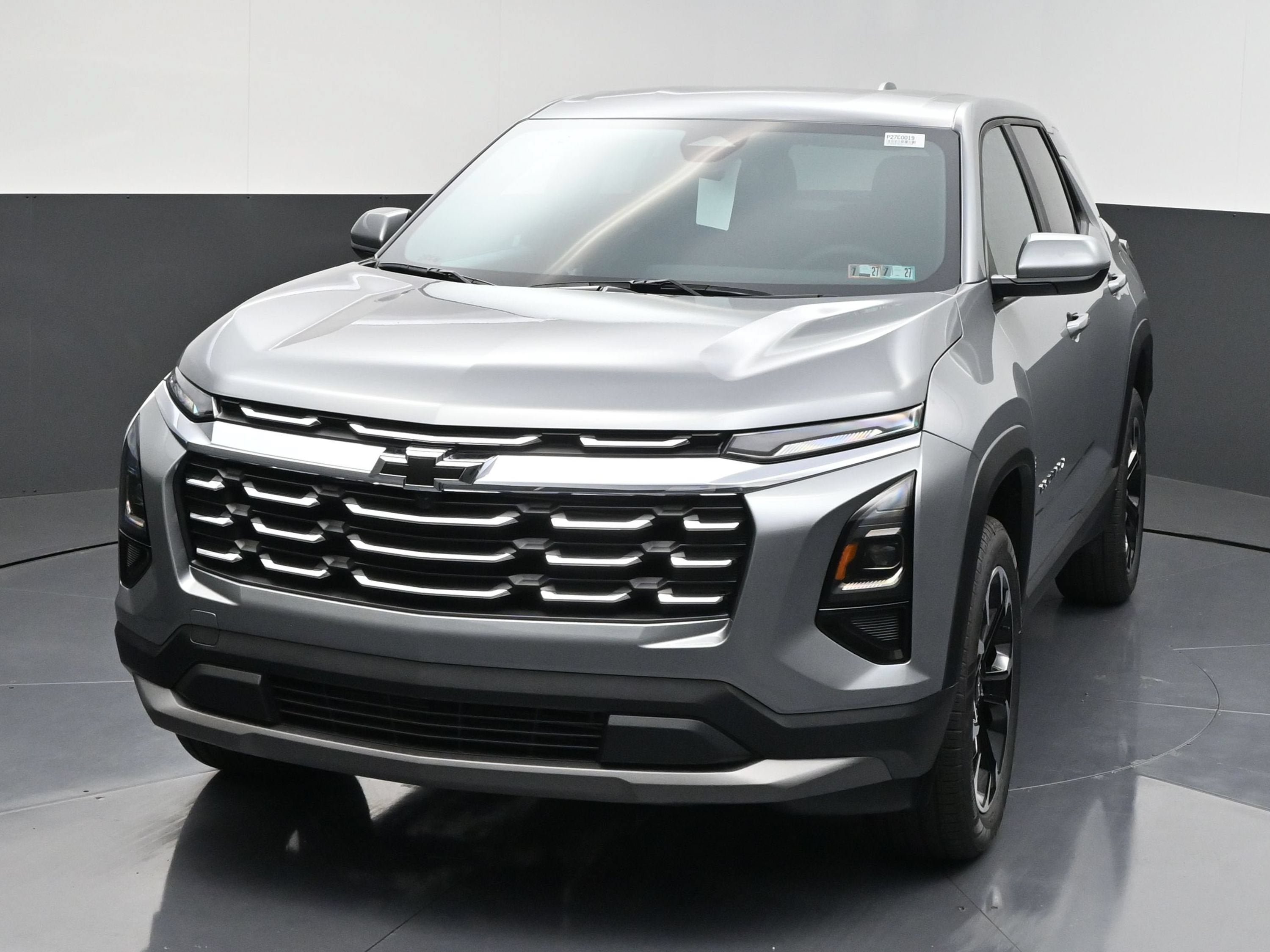 New 2027 Chevrolet Equinox LT w/ Convenience Package II FWD image 4