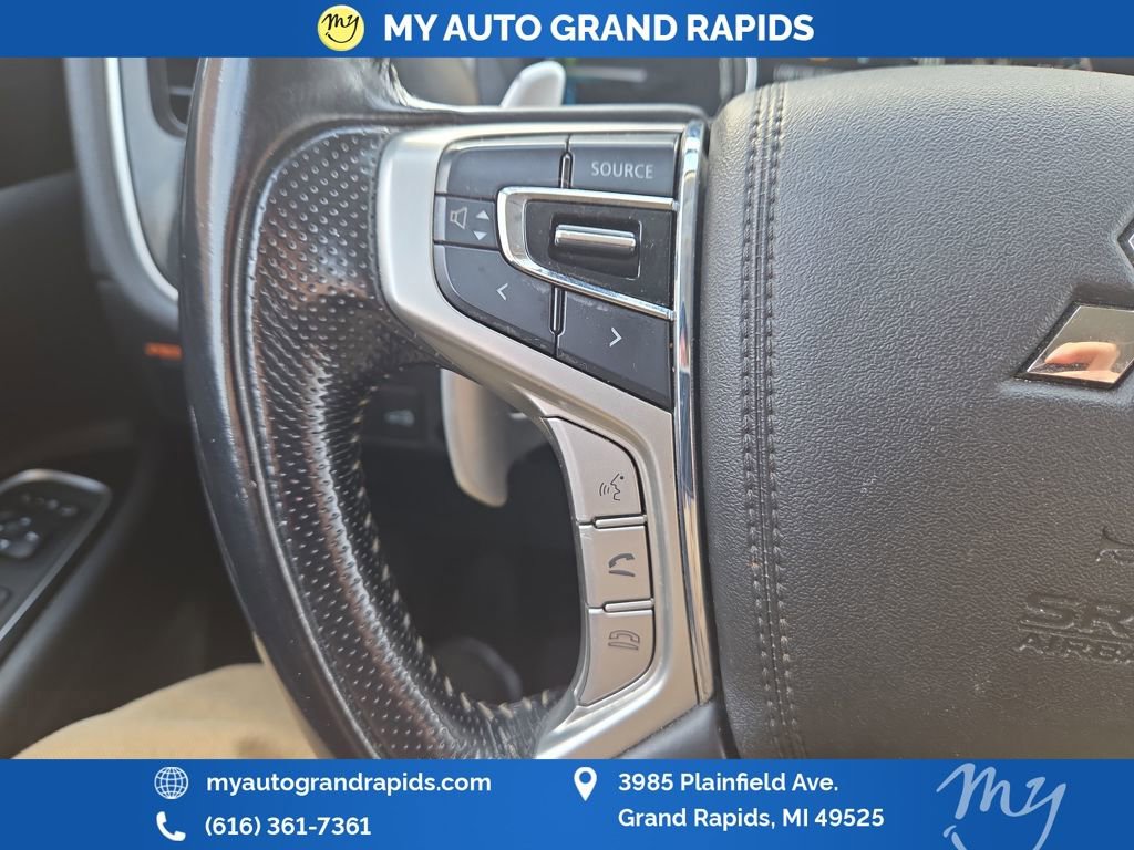 Used 2018 Mitsubishi Outlander SEL image 15