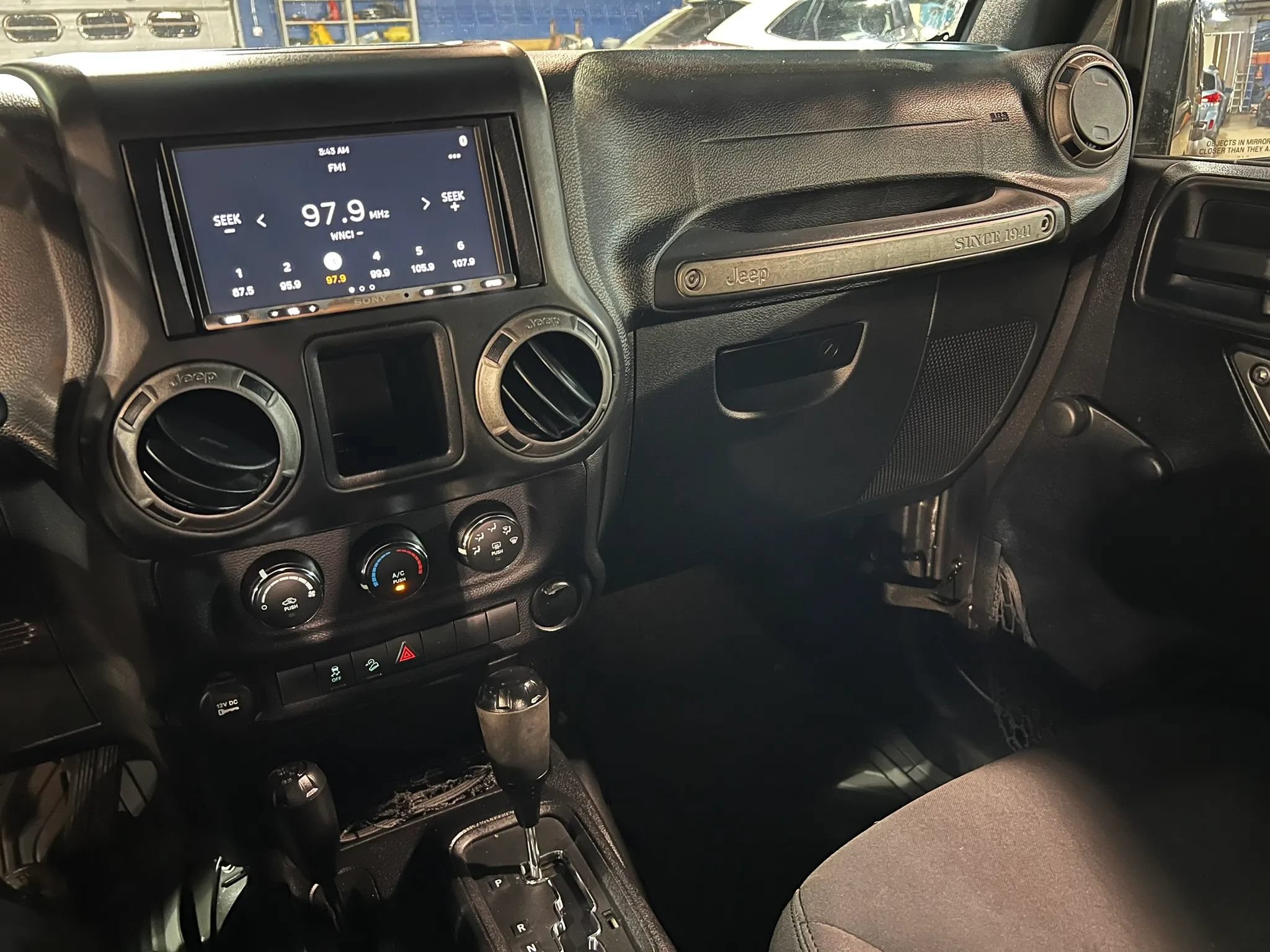 Used 2016 Jeep Wrangler Unlimited Sport AWD/4WD image 12