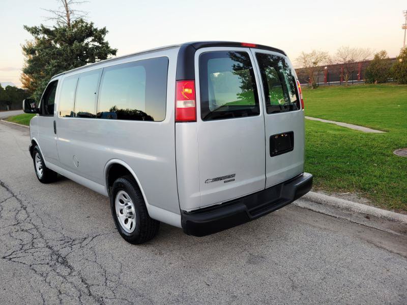 Used 2014 Chevrolet Express 1500 RWD image 5