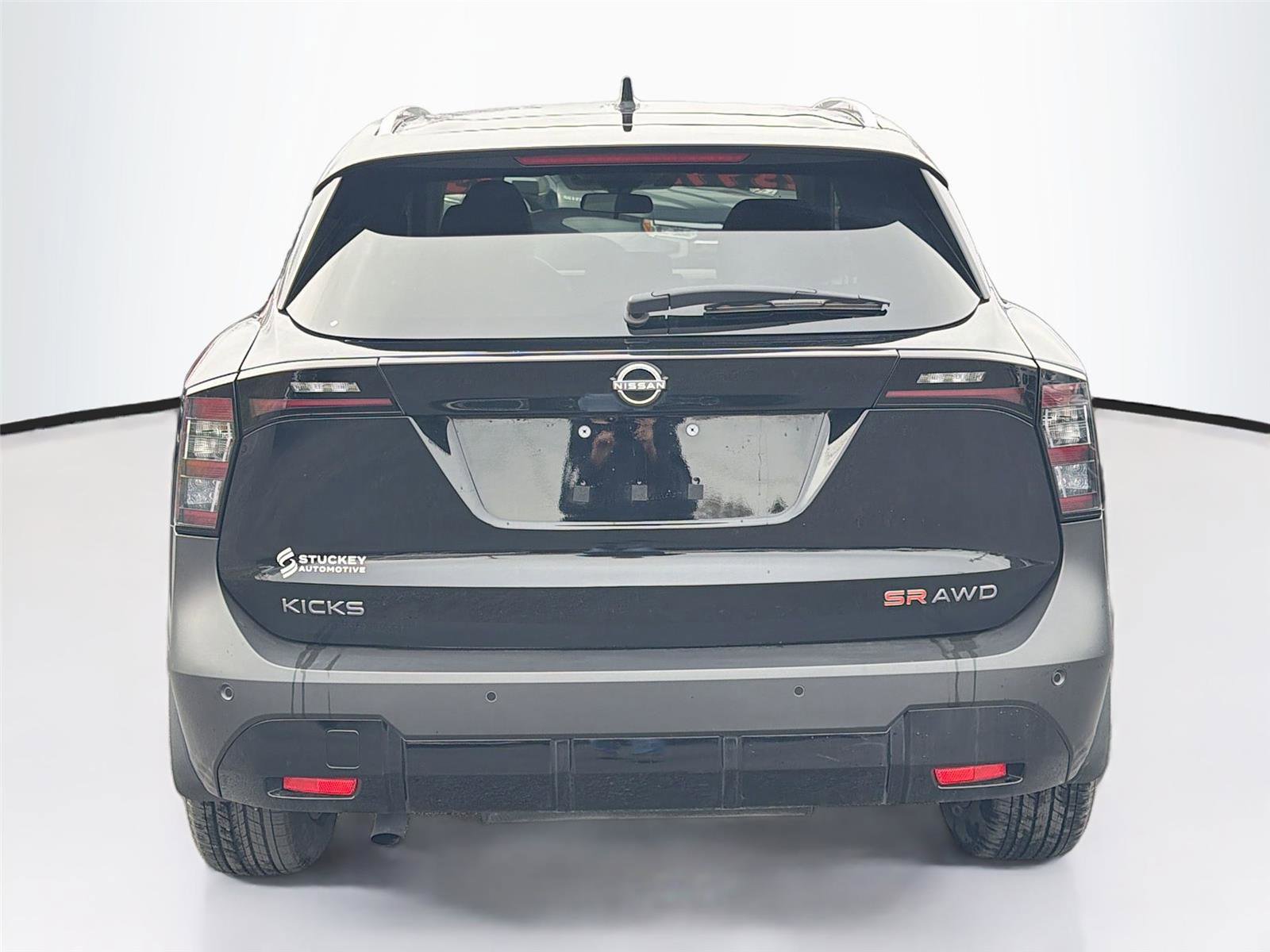 Used 2025 Nissan Kicks SR image 6