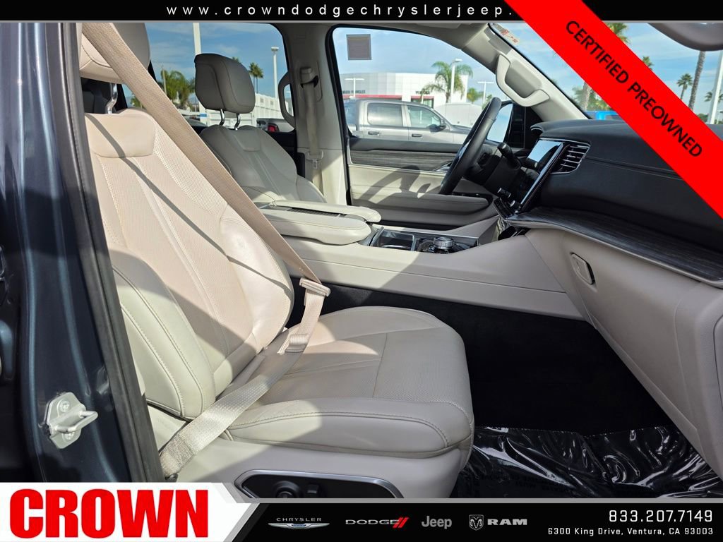 Certified 2024 Jeep Wagoneer L Series II w/ Flexible Seating Group image 11
