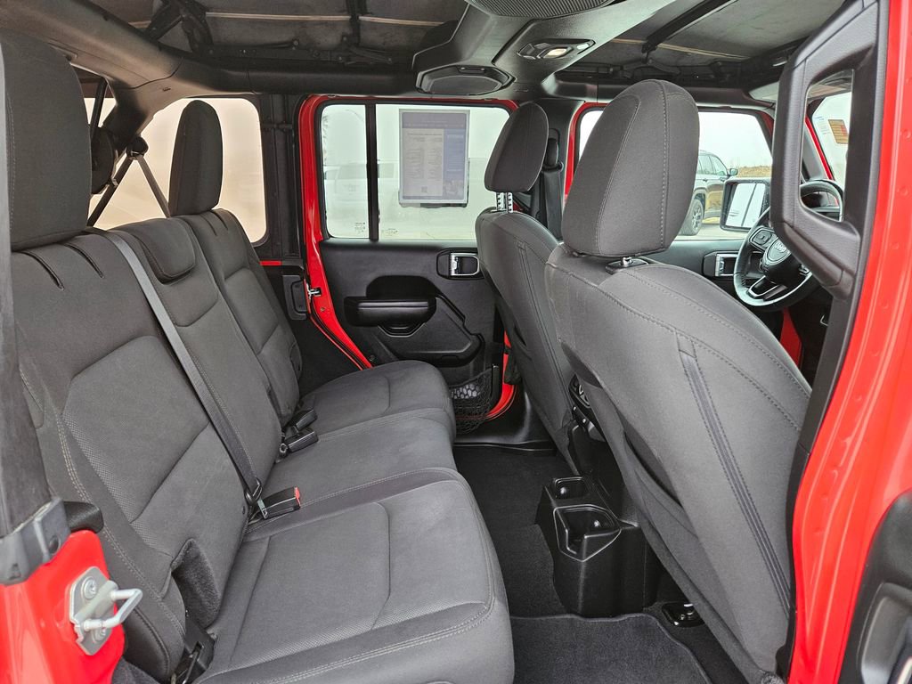 Used 2018 Jeep Wrangler Unlimited Sport S AWD/4WD image 30