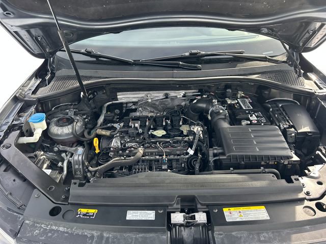 Used 2023 Volkswagen Tiguan SE image 33