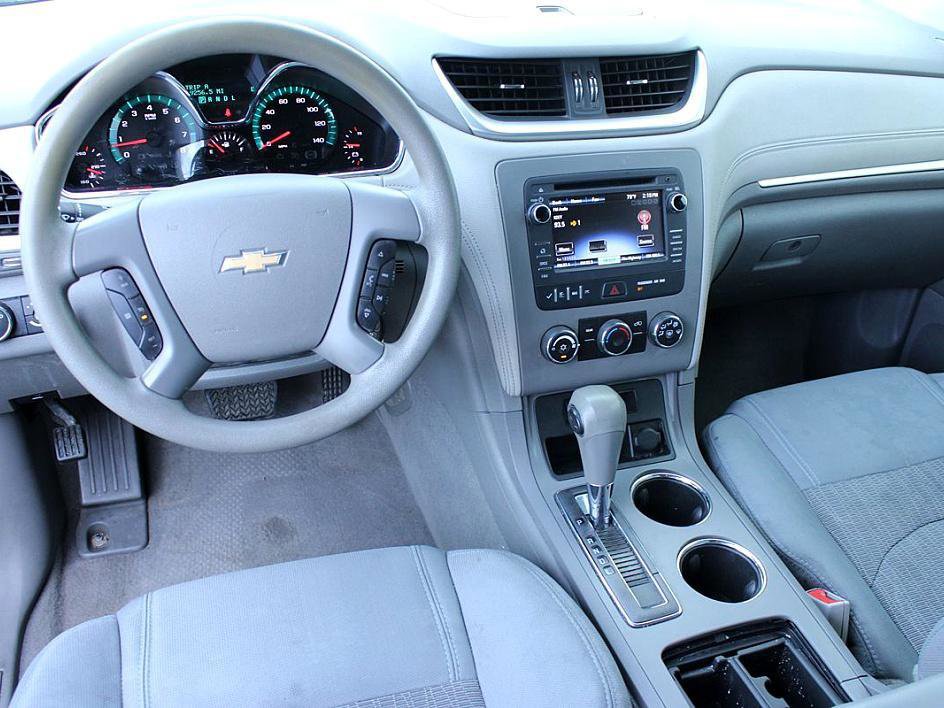 Used 2014 Chevrolet Traverse LS image 16