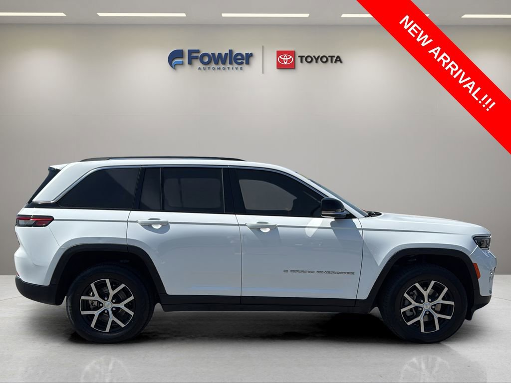 Used 2023 Jeep Grand Cherokee Limited image 8