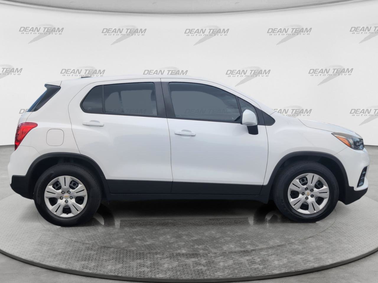 Used 2017 Chevrolet Trax LS FWD image 8