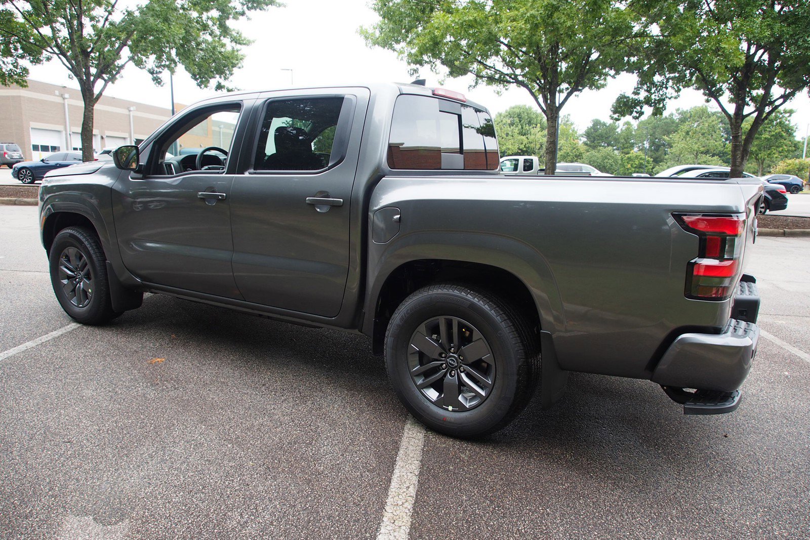 Used 2026 Nissan Frontier SV RWD image 5