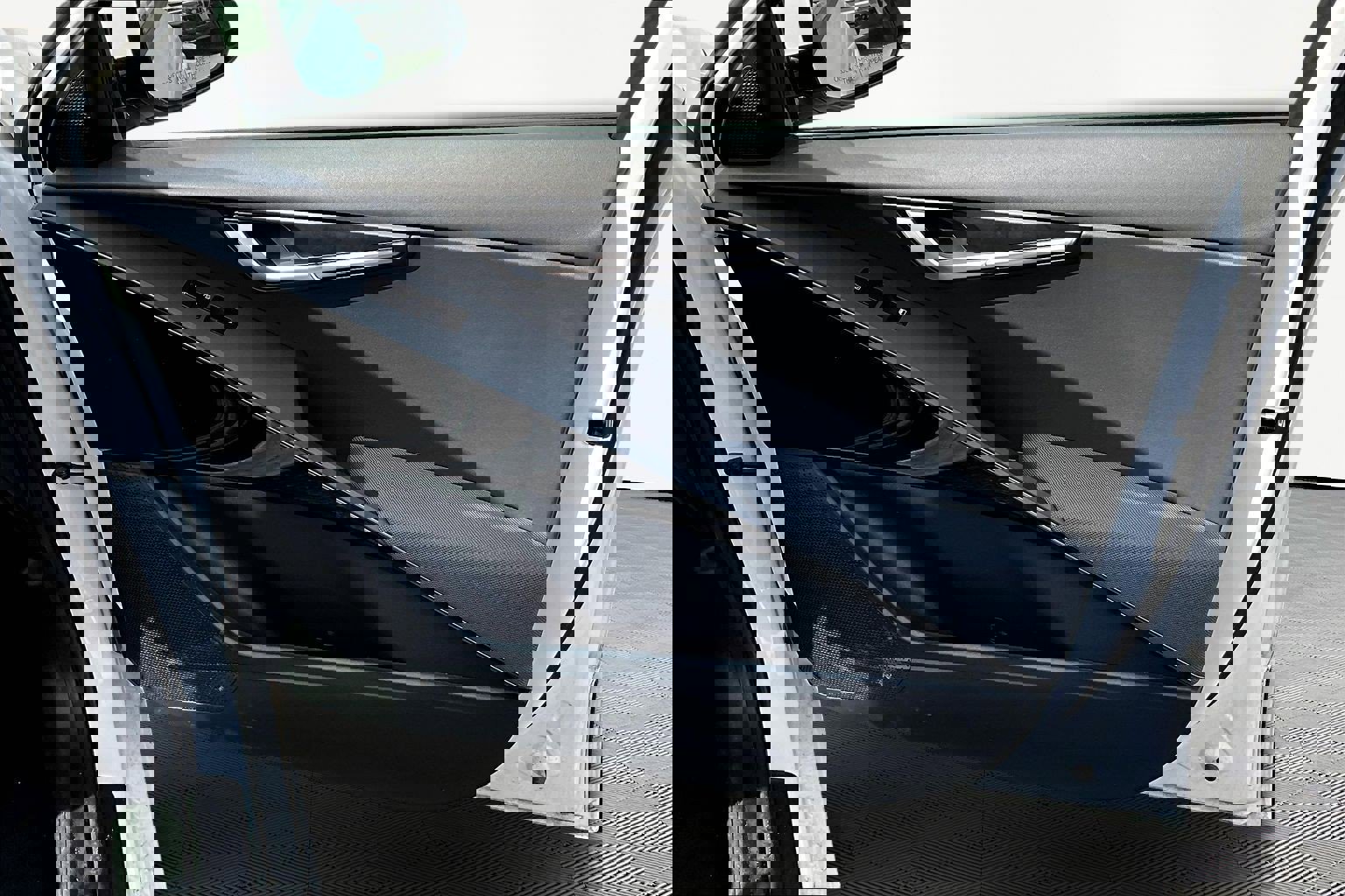 Used 2023 Kia Niro EX Touring FWD image 29