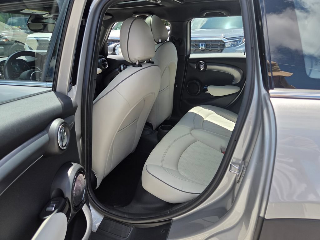Used 2024 MINI Cooper S w/ Signature Upholstery Package FWD image 11