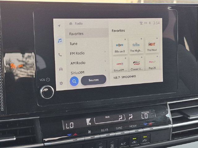 Certified 2025 Toyota Sienna LE FWD image 20