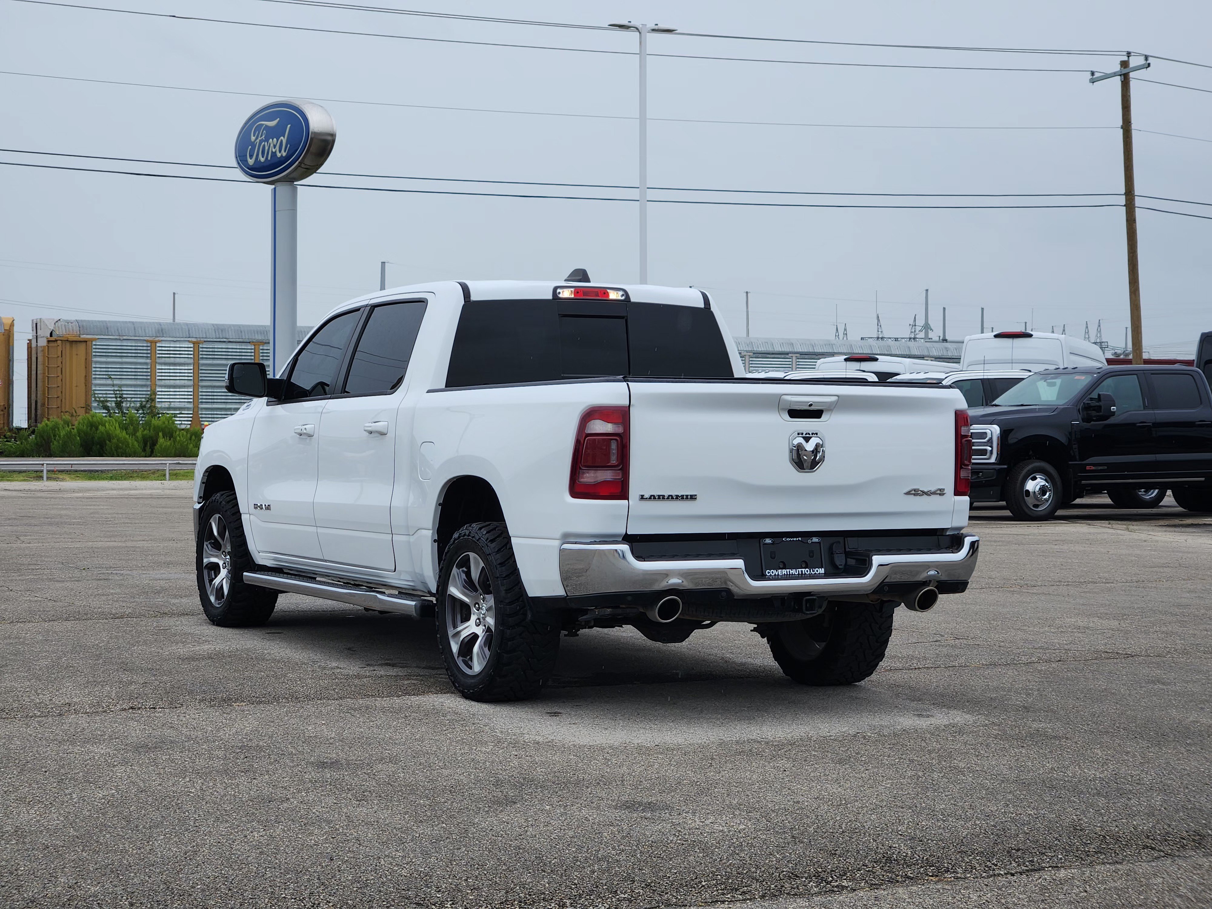 Used 2023 RAM 1500 Laramie AWD/4WD image 5