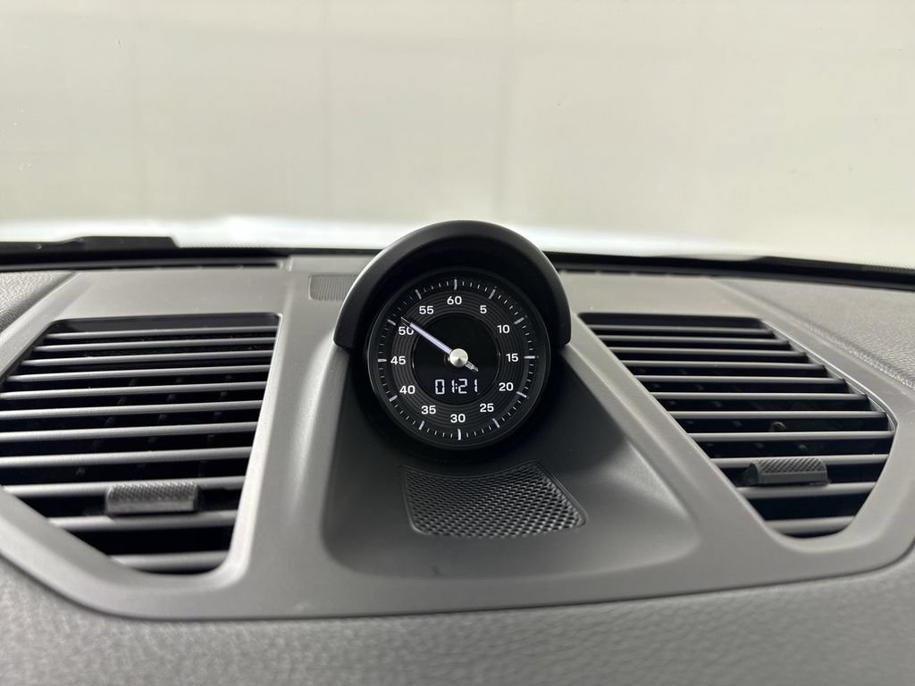 Certified 2024 Porsche 911 Carrera 4 AWD/4WD image 29