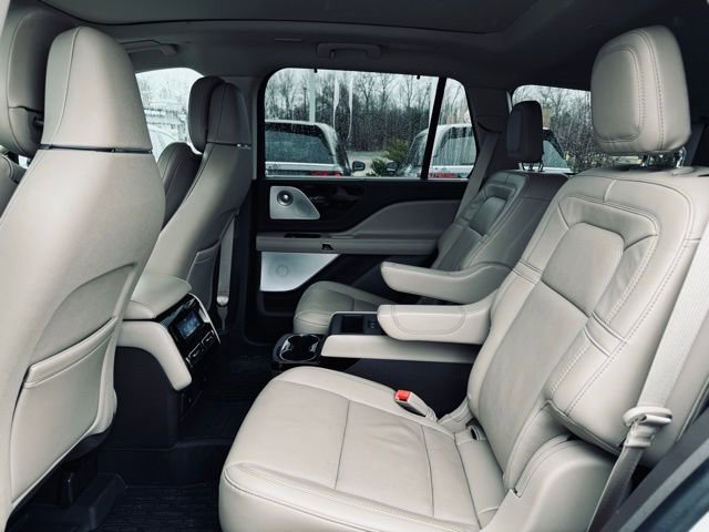 Used 2022 Lincoln Aviator Reserve w/ Equipment Group 201A image 22