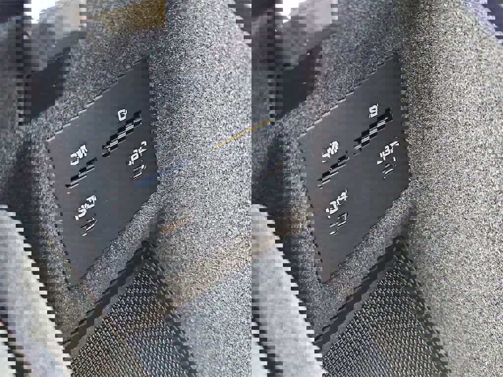 Certified 2025 Porsche Macan image 21