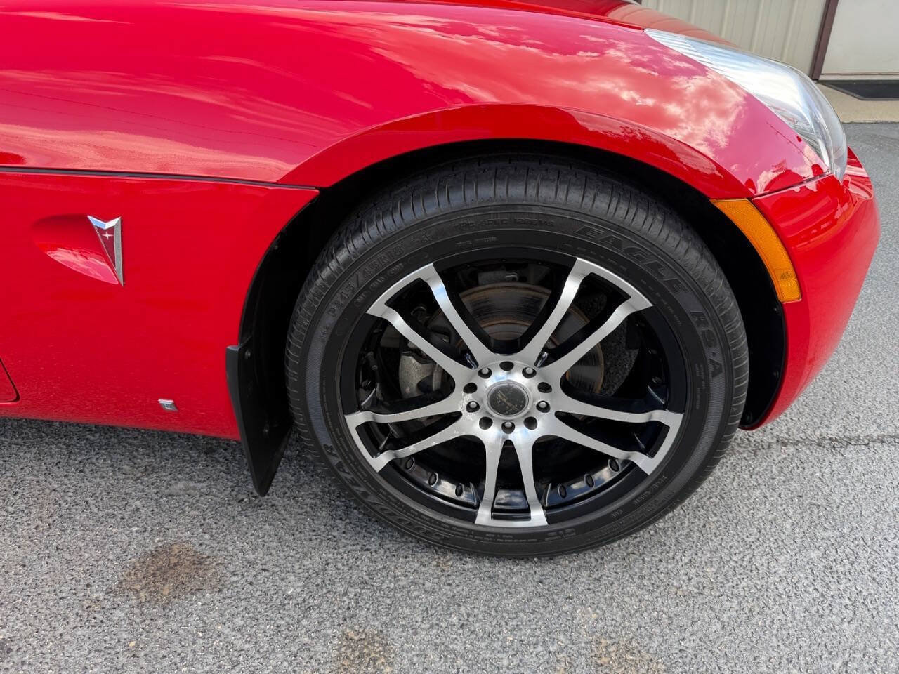 Used 2006 Pontiac Solstice Convertible w/ Premium Package RWD image 21