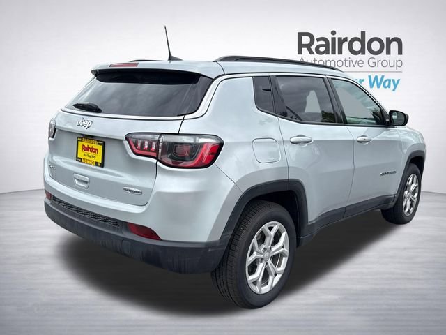 Used 2024 Jeep Compass Latitude AWD/4WD image 7