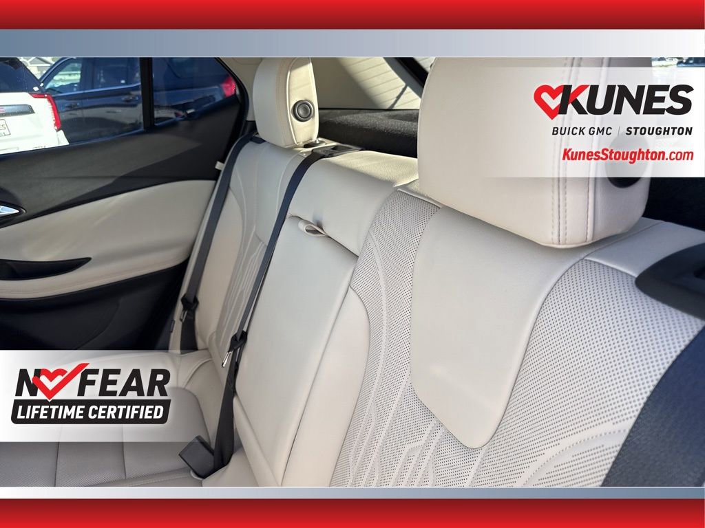 Used 2024 Buick Encore GX Avenir w/ Avenir Convenience Package image 39
