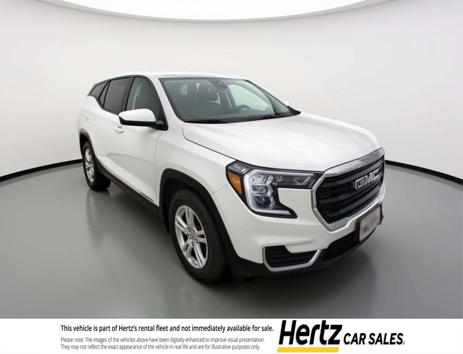 Used 2024 GMC Terrain SLE image 1