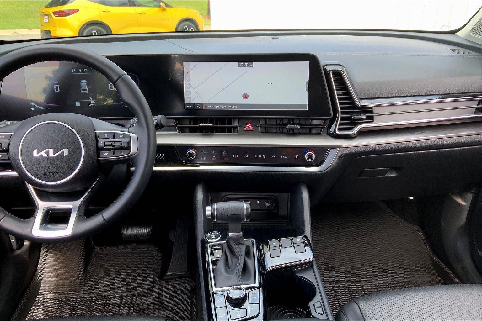 Used 2024 Kia Sportage EX image 6