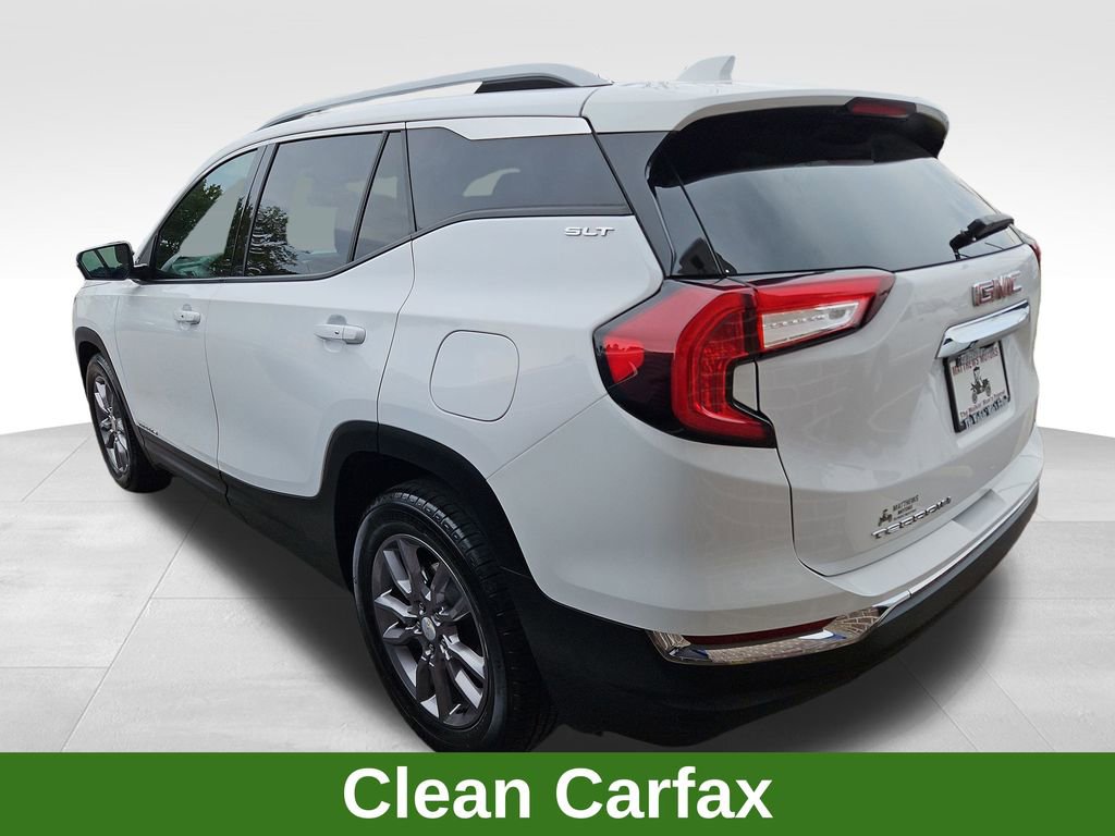 Used 2024 GMC Terrain SLT image 4