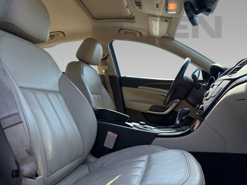 Used 2013 Buick Regal Premium image 9