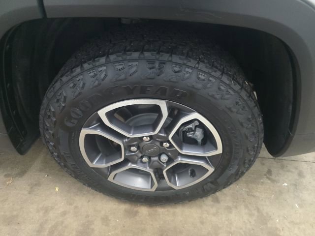 Used 2022 Jeep Grand Cherokee Trailhawk image 13