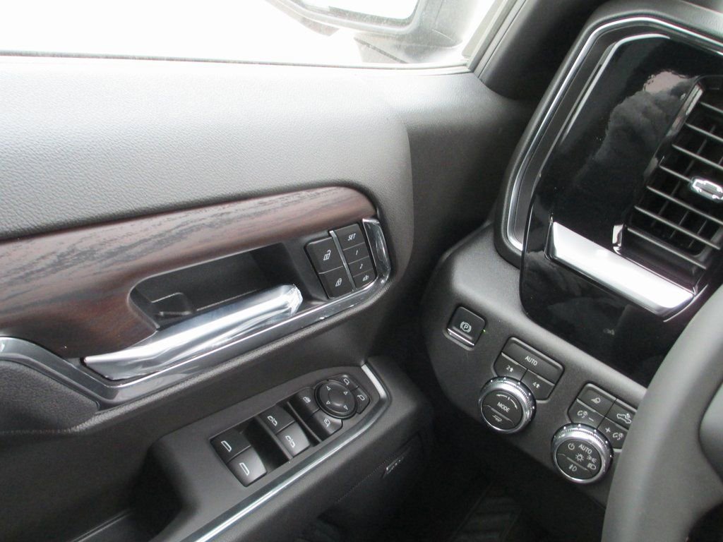 New 2026 GMC Sierra 1500 SLT w/ SLT Premium Plus Package image 15